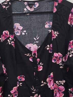 Torrid Black Floral Button-Front Top
